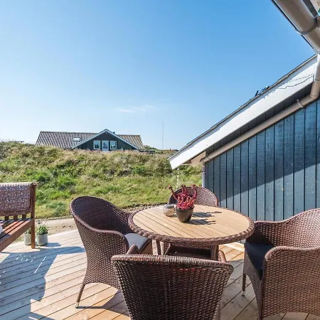 Holiday home Holiday Clxxxviii *